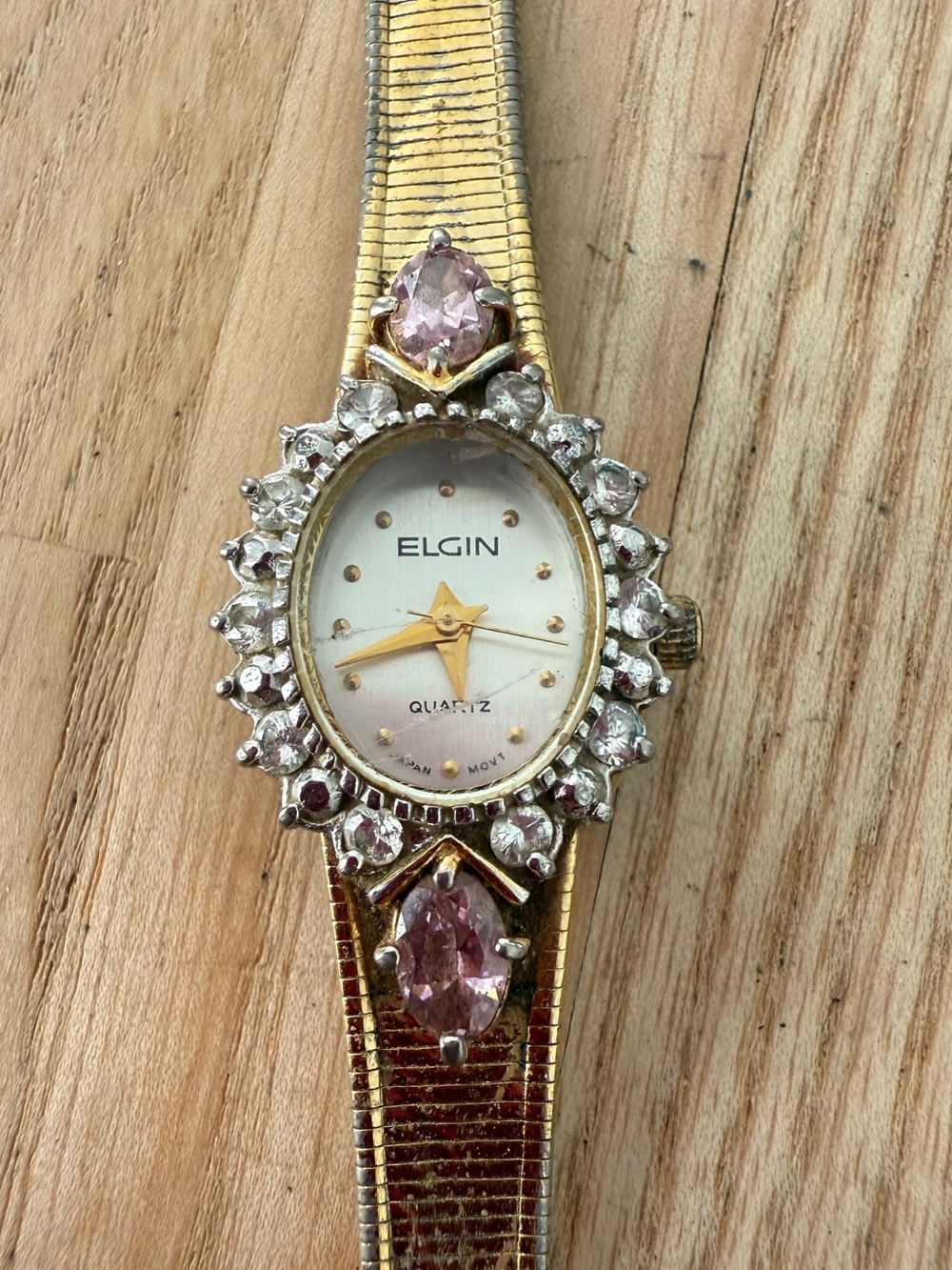 Vintage Elgin ladies oval gold tone watch NEW BATTERY